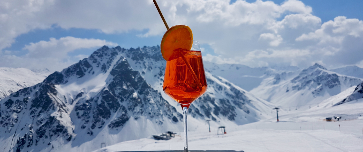 Apres-ski cocktail in skiing resort Gargellen, Montafon, Austria.